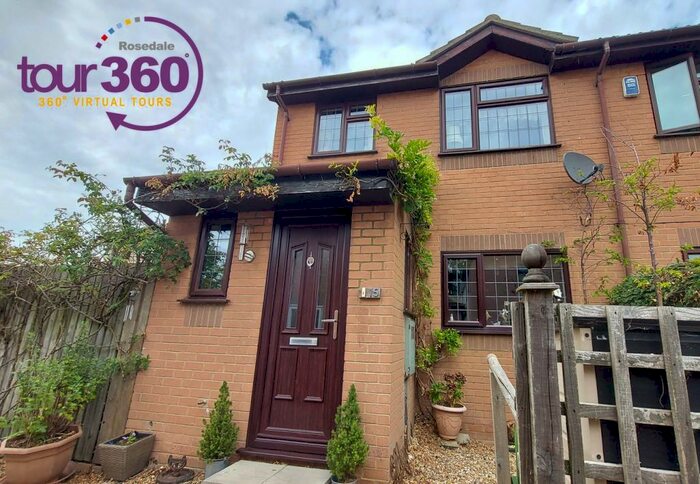 3 Bedroom Semi-Detached House For Sale In Larks Rise, Morton, Lincolnshire, PE10