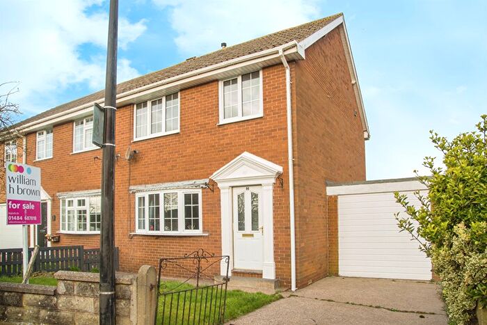 3 Bedroom Semi-Detached House For Sale In Broomfield Close, Emley, Huddersfield, HD8