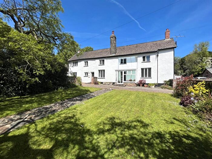 7 Bedroom Detached House For Sale In Langtree, Torrington, EX38