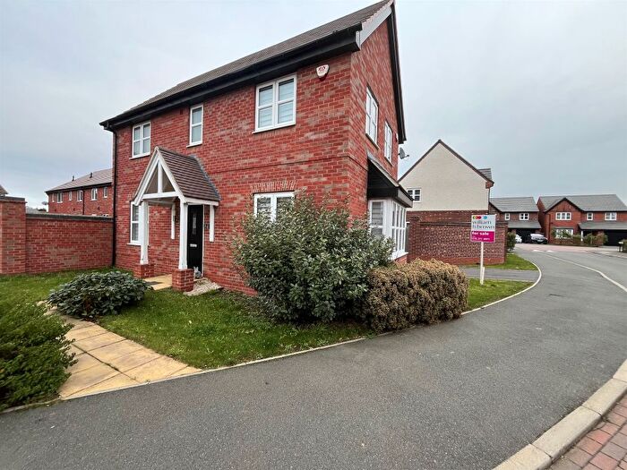 3 Bedroom Detached House For Sale In Durrad Drive, Oadby, Leicester, LE2