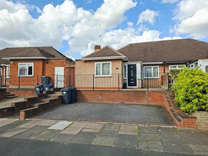 3 Bedroom Semi-Detached Bungalow For Sale In Bellevue Road, Sheldon, Birmingham, B26