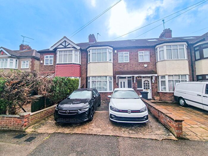 3 Bedroom Terraced House For Sale In Northfield Road, Waltham Cross, EN8
