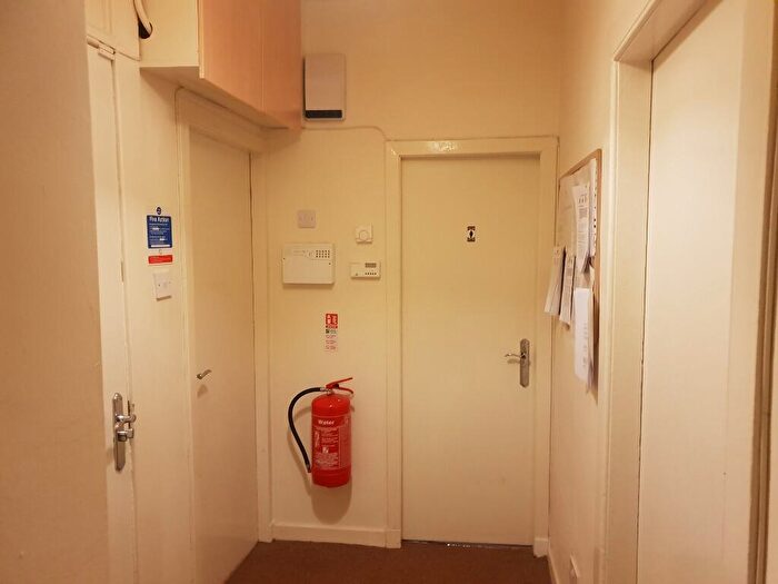 3 Bedroom Flat To Rent In Union Place, West End, Dundee, DD2
