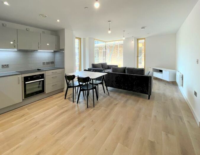 2 Bedroom Apartment To Rent In Apt :: The Quarters, M1