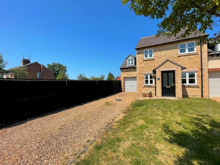 3 Bedroom Detached House For Sale In Glinton Road, Helpston, Peterborough, PE6