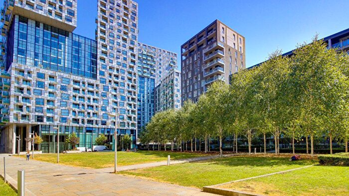 3 Bedroom Apartment To Rent In Indescon Square, South Quay, Canary Wharf, London, E14