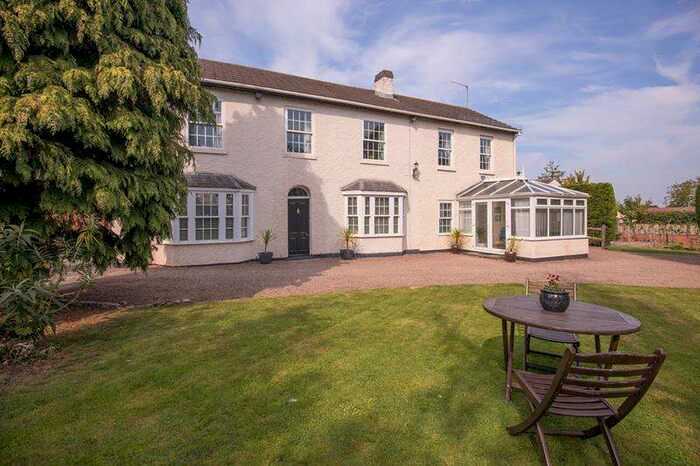 11 Bedroom Detached House For Sale In Edgefield, Whittington, Worcester, Worcestershire, WR5