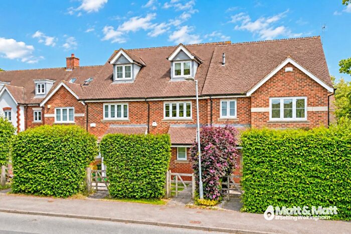2 Bedroom Terraced House For Sale In Keephatch Road, Wokingham, Berkshire, RG40