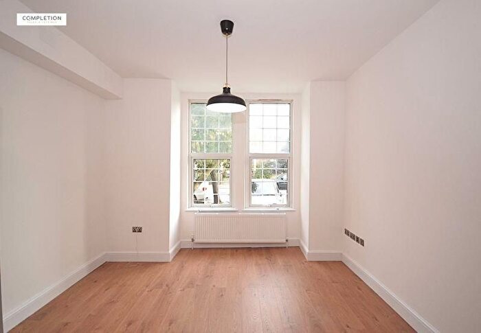 1 Bedroom Flat To Rent In Forest Drive East, London, E11