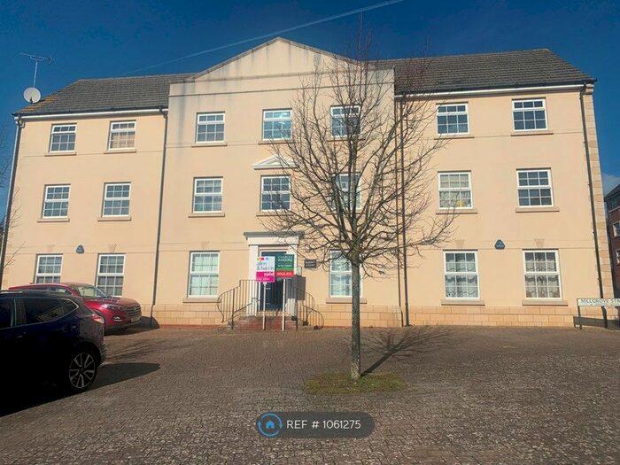 2 Bedroom Flat To Rent In Bainton House, Swindon, SN25