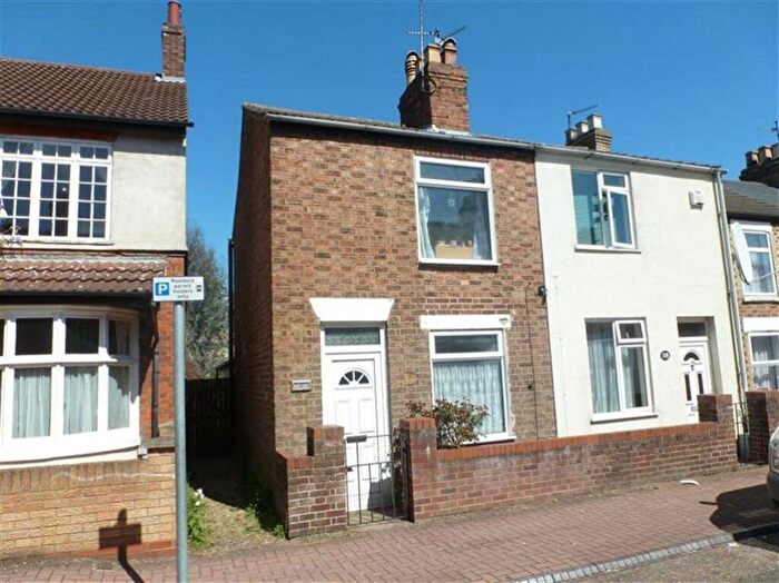 2 Bedroom Semi Detached House To Rent In Alma Road, Peterborough, PE1