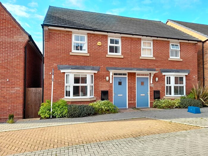 3 Bedroom Property To Rent In Gaius Croft, Milton Keynes, MK11