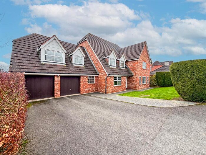 5 Bedroom House For Sale In Todenham Way, Hatton Park, Warwick, CV35