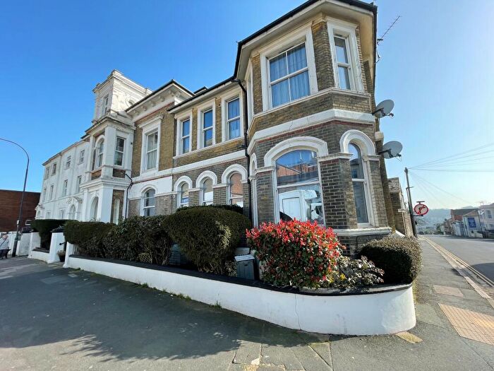 2 Bedroom Apartment To Rent In George Street, Ryde, PO33