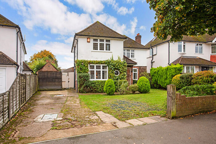 3 Bedroom Detached House For Sale In St. Stephens Avenue, St. Albans, AL3