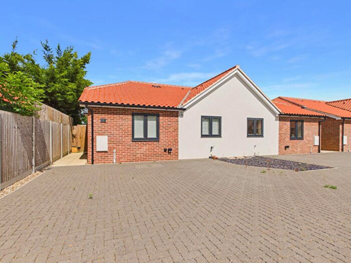 3 Bedroom Bungalow For Sale In Cooper Close, Bures Road, Great Cornard, Sudbury, CO10