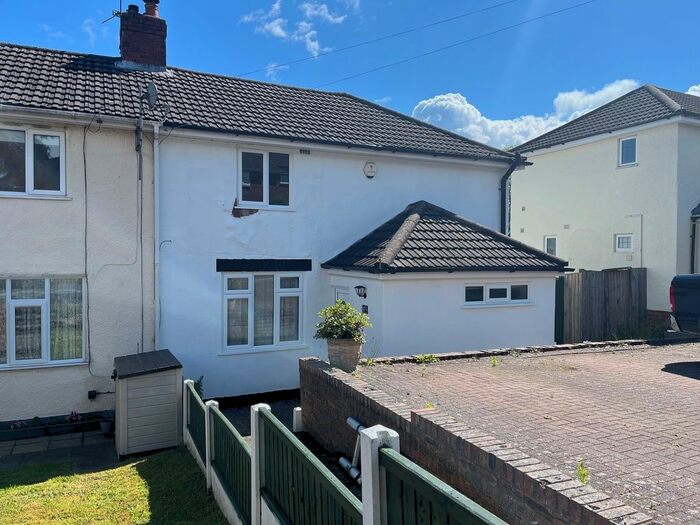 3 Bedroom Semi-Detached House To Rent In Blackberry Lane, Sutton Coldfield, B74