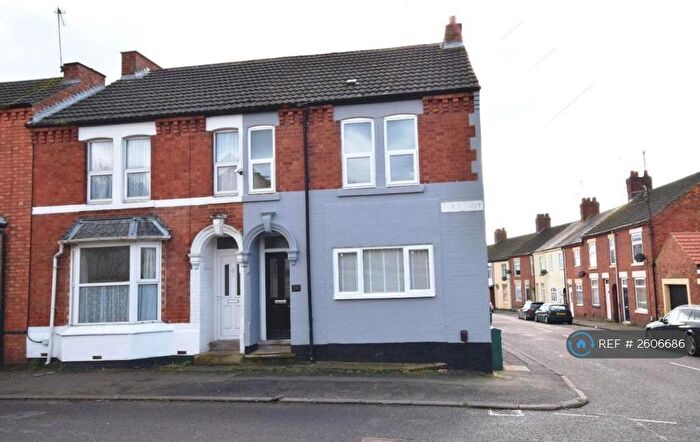 3 Bedroom End Of Terrace House To Rent In Fox Street, Rothwell, Kettering, NN14