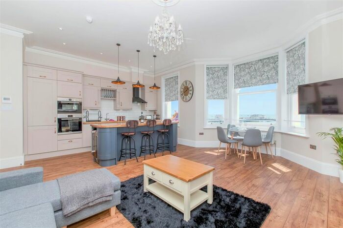 3 Bedroom Flat To Rent In Marine Parade, Worthing, BN11