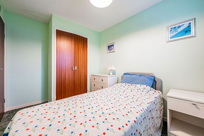 2 Bedroom Semi-Detached House For Sale In Hillend Road, Clarkston, G76