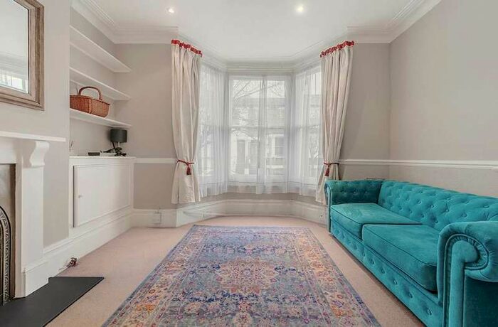 1 Bedroom Flat To Rent In Brackenbury Road, Brackenbury Village, W6