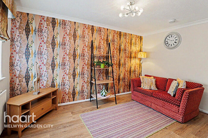 2 Bedroom Terraced House For Sale In Welham Manor, Hatfield, AL9