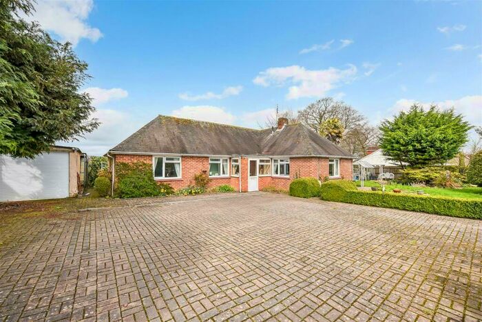 2 Bedroom Detached Bungalow For Sale In Salisbury Road, Abbotts Ann, Andover, SP11