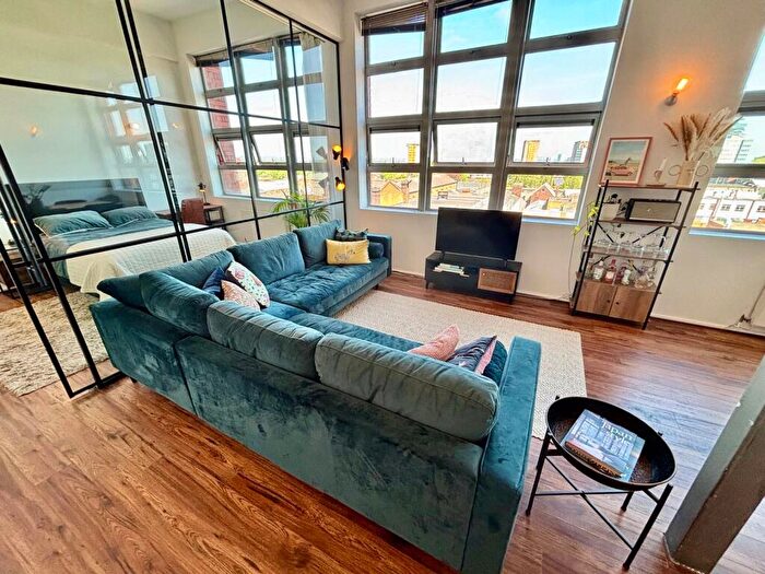 1 Bedroom Apartment For Sale In Great Hampton Street, Birmingham, B18
