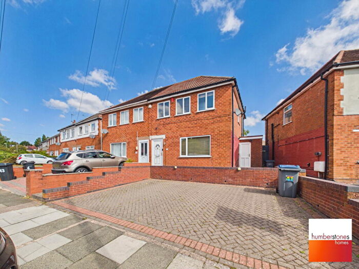 3 Bedroom Semi Detached House For Sale In Higgins Lane, Quinton, B32