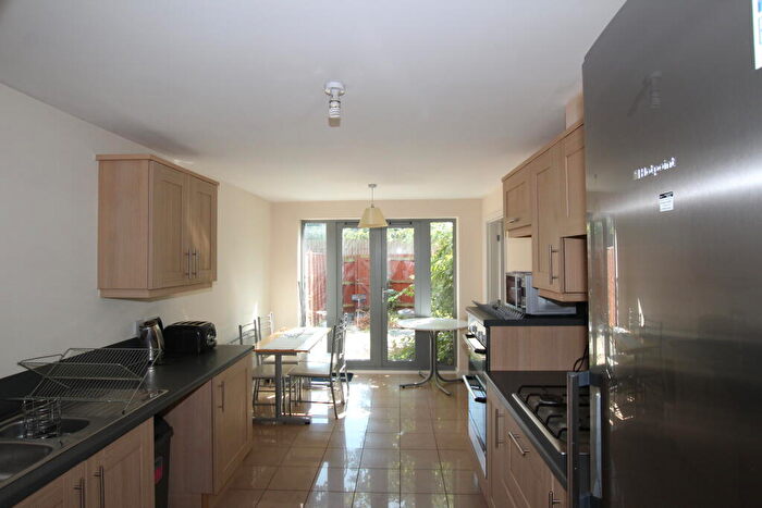 1 Bedroom Apartment To Rent In Room, Nazareth Road, Nottingham, NG7
