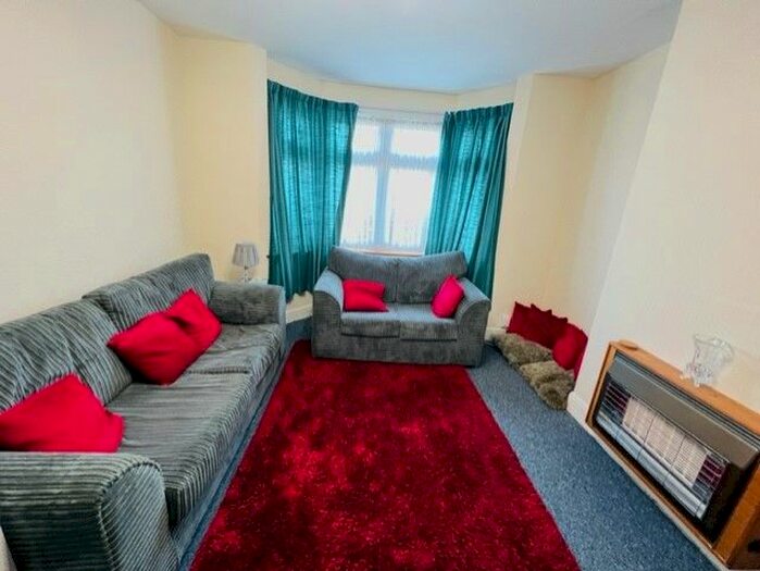 3 Bedroom Semi-Detached House To Rent In Kelmscott Close, Watford, Hertfordshire, WD18
