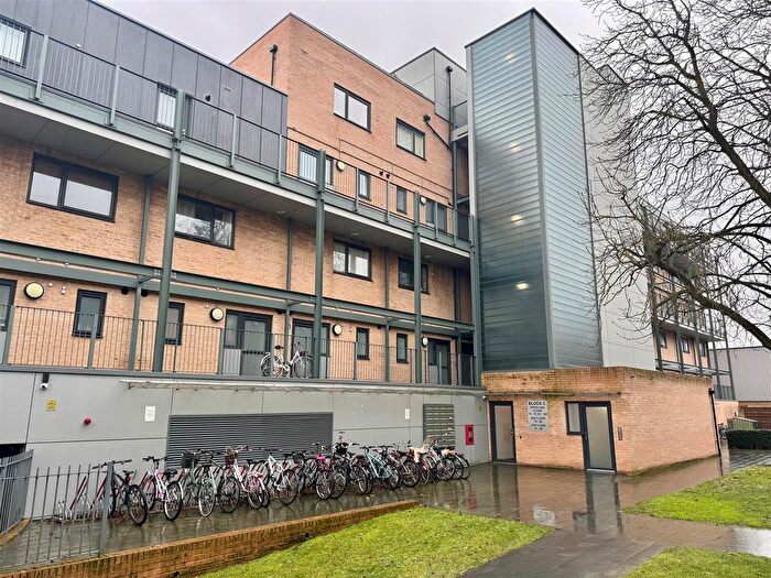 2 Bedroom Flat To Rent In Flamsteed Close, Cambridge, CB1