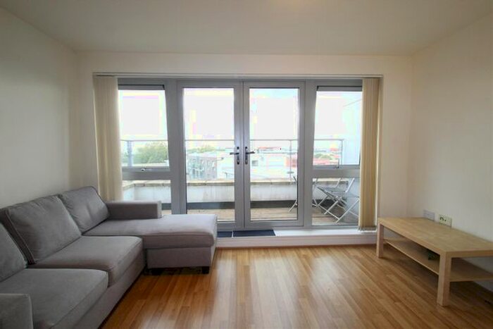 1 Bedroom Flat To Rent In Windsor Court, Mostyn Grove, Bow, E3