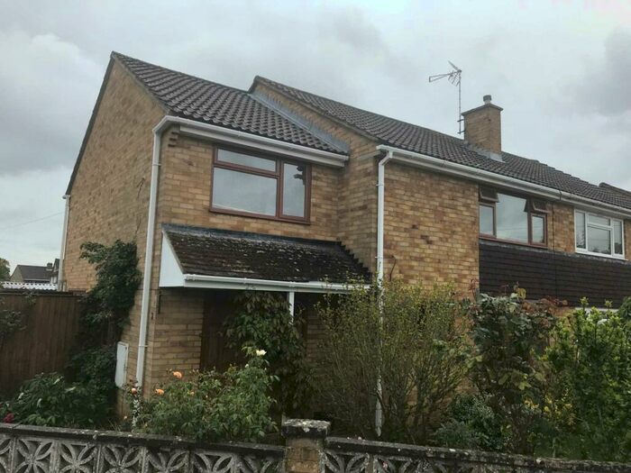 4 Bedroom Semi-Detached House To Rent In Evans Road, Eynsham, OX29