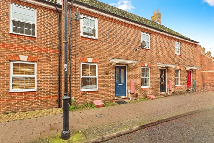 2 Bedroom Terraced House For Sale In Queensgate, Aylesbury, HP19
