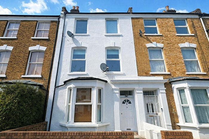 2 Bedroom Flat To Rent In Bryantwood Road, London, N7