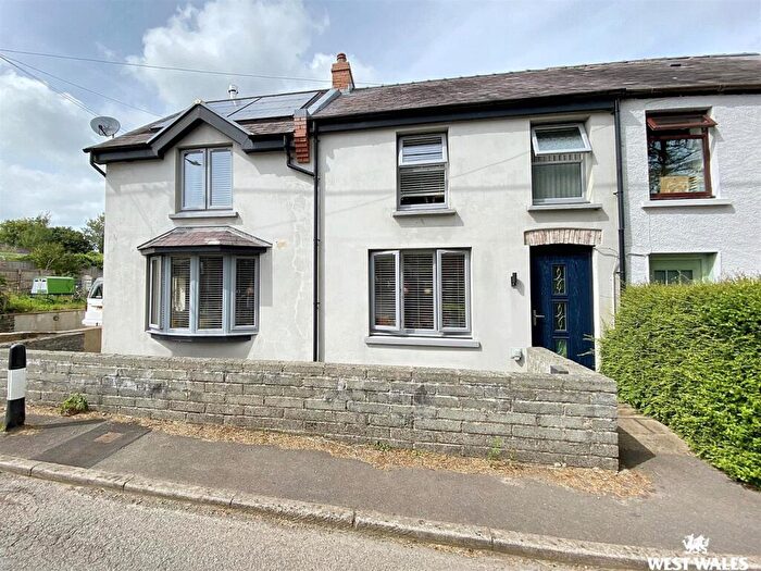 4 Bedroom Semi-Detached House For Sale In Tavernspite, Whitland, SA34