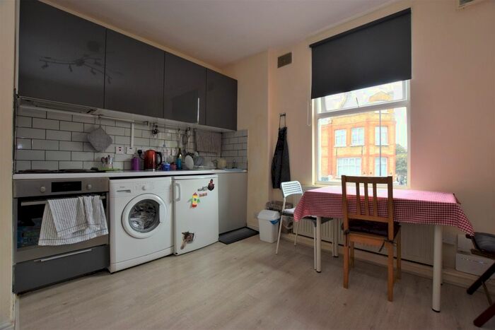 2 Bedroom Flat To Rent In Camberwell Church Street, London, SE5