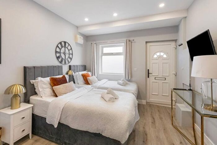 1 Bedroom Studio To Rent In George Lane, London, SE13