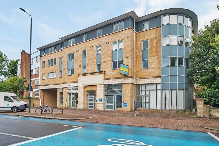 1 Bedroom Flat To Rent In Balham High Road, London, SW17