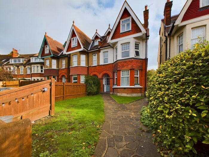 Studio To Rent In St. Augustines Avenue, South Croydon, CR2