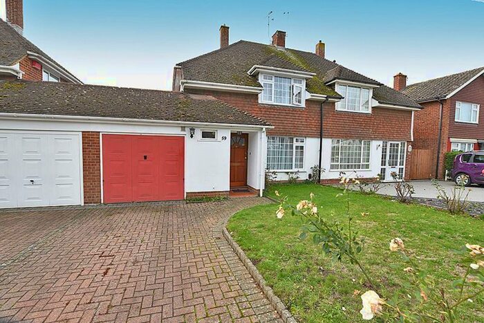 4 Bedroom Semi-Detached House To Rent In Beverley Road, Barming, Maidstone, ME16