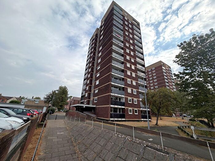 1 Bedroom Flat To Rent In Lichfield Street, Townshend House Lichfield Street, B79