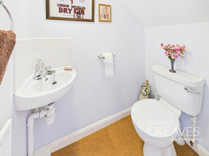 2 Bedroom Semi-Detached House For Sale In Kappler Close, Netherfield, Nottingham, NG4