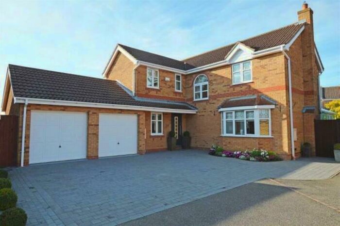 4 Bedroom Detached House To Rent In Bentley Avenue, Yaxley, Peterborough, Cambridgeshire, PE7