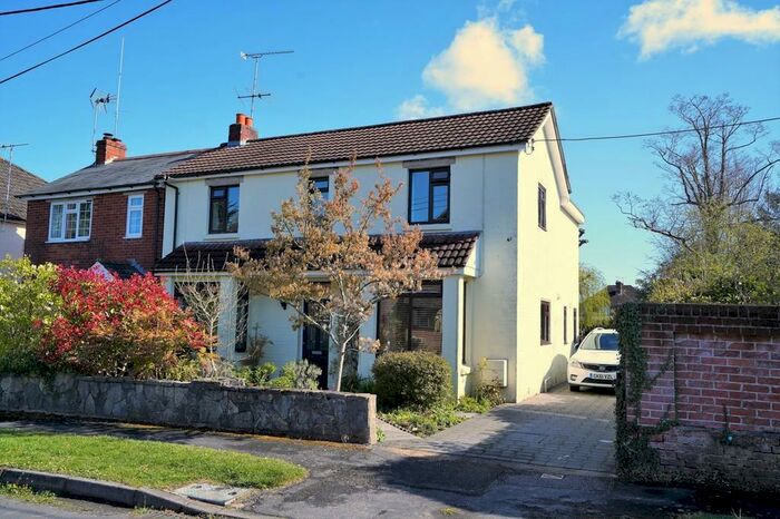 4 Bedroom Detached House For Sale In Ash Road, Ashurst, SO40