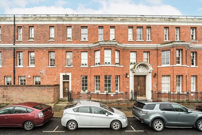 3 Bedroom Flat To Rent In Aylward Street, London, E1