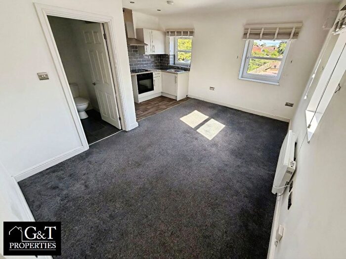 Studio To Rent In Flat, Ray Court G Offmore Road, DY10