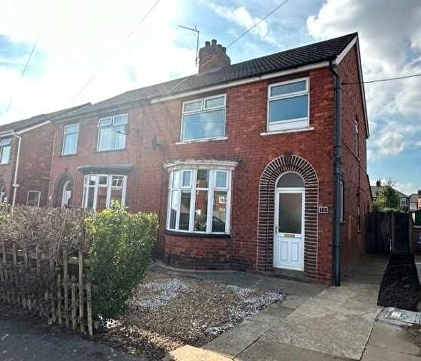 3 Bedroom Semi-Detached House To Rent In Milton Road, Scunthorpe, DN16
