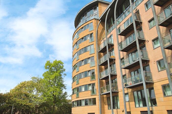2 Bedroom Apartment For Sale In Salts Mill Road, West Yorkshire, Shipley, BD17